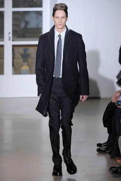 Look 15